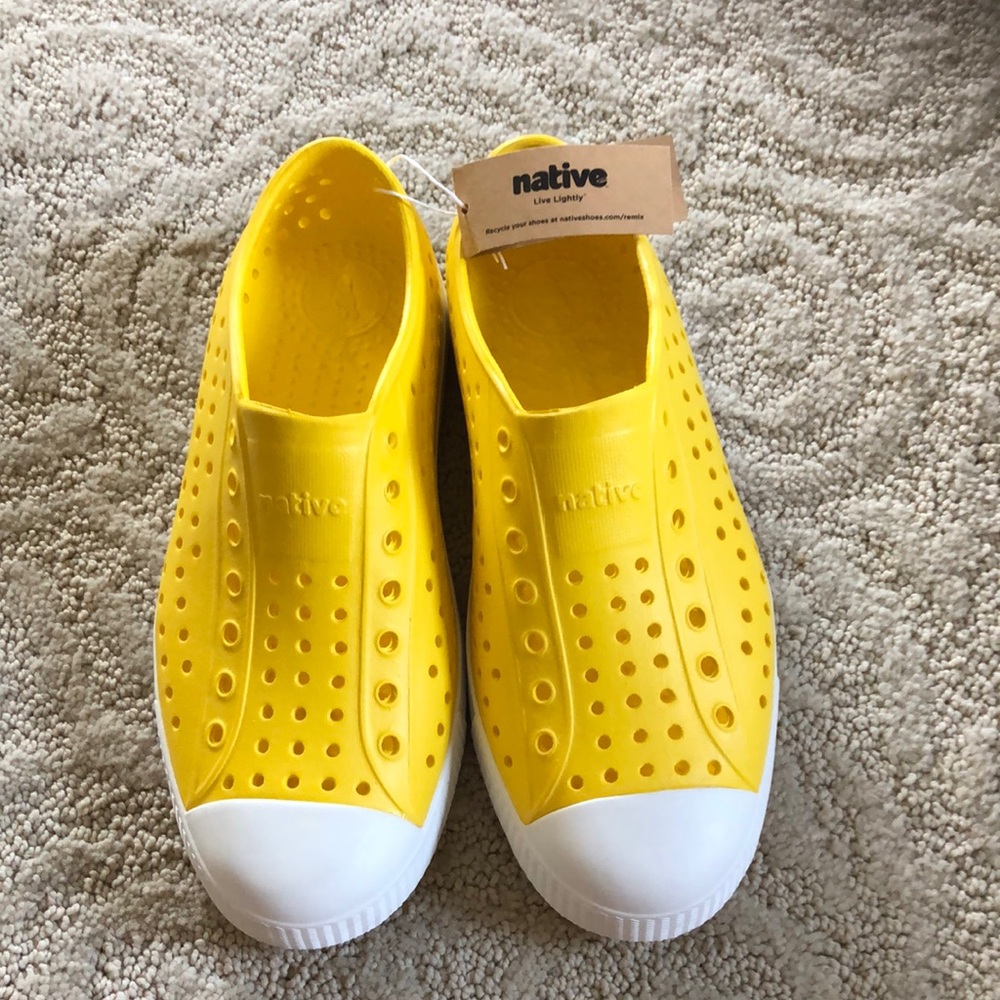 NWT Jefferson Native Crayon Yellow Slip-On Shoes- J4